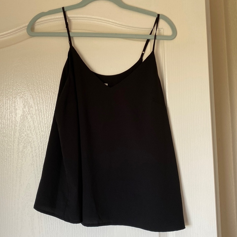 Black simple tank